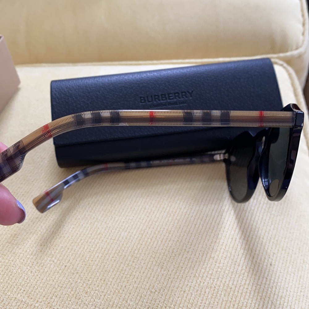 Burberry Sunglasses - Picture 8 of 12